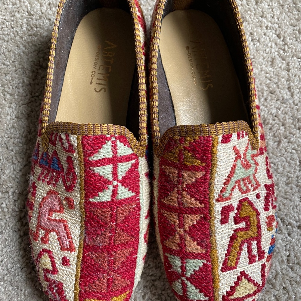 Artemis Women’s Kilim Smoking Slippers (Size 40)SOLD